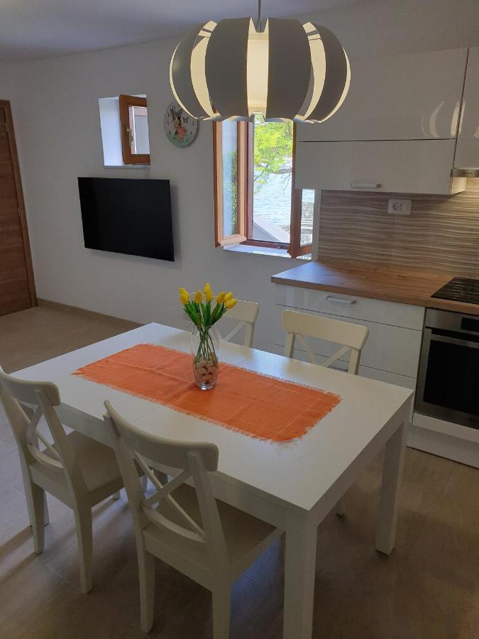 Apartments Stella Apsyrtides オソル エクステリア 写真