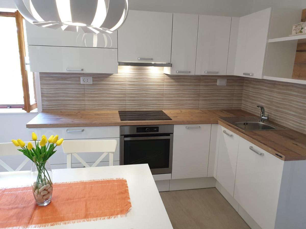 Apartments Stella Apsyrtides オソル エクステリア 写真