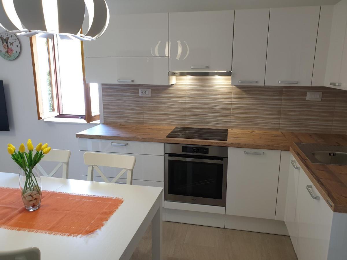 Apartments Stella Apsyrtides オソル エクステリア 写真