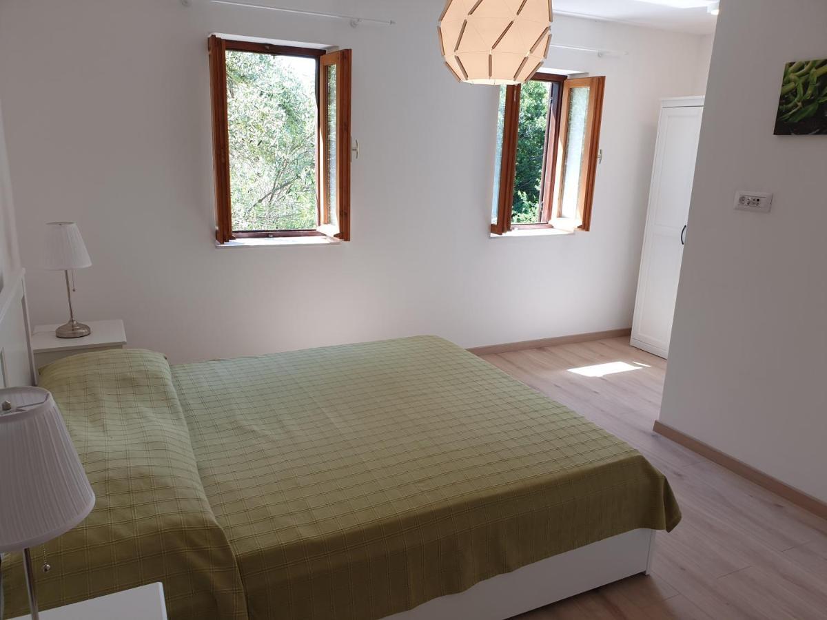 Apartments Stella Apsyrtides オソル エクステリア 写真